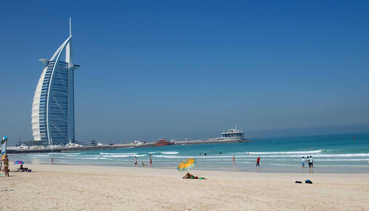 Brunch in Dubai: Detailed Guide to Experience Dubai Brunch 5 Jumeirah beach